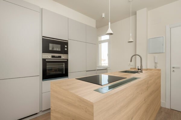 Coante Silva Wood Light kuvars tezgah, uygulama görseli 1