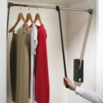 Gardırop asansörü, 2004, yan panele montaj için, yük taşıma kapasitesi 10 kg – asansör,800-1150,10kg,gri me.pl – görsel