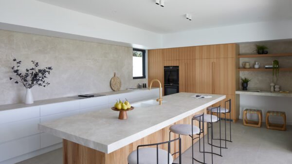 Laminam Diamond Cream porselen tezgah, uygulama görseli 1