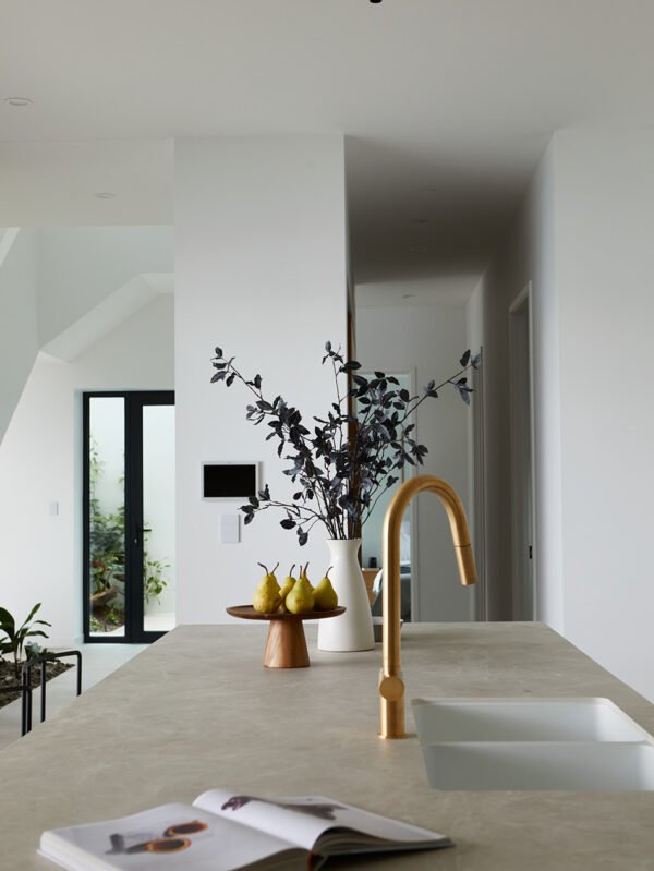Laminam Diamond Cream porselen tezgah, uygulama görseli 2