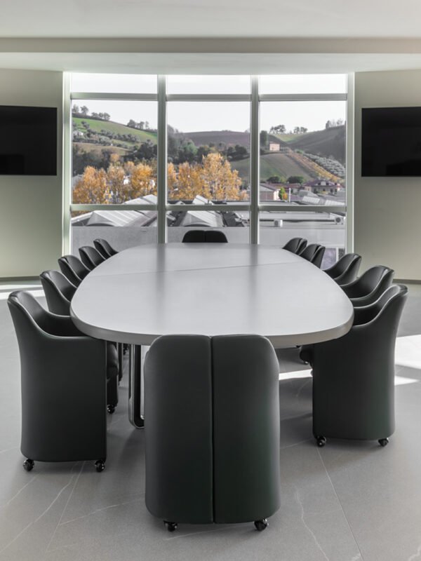 Laminam Pietra Piasentina Grigio porselen tezgah, uygulama görseli 4